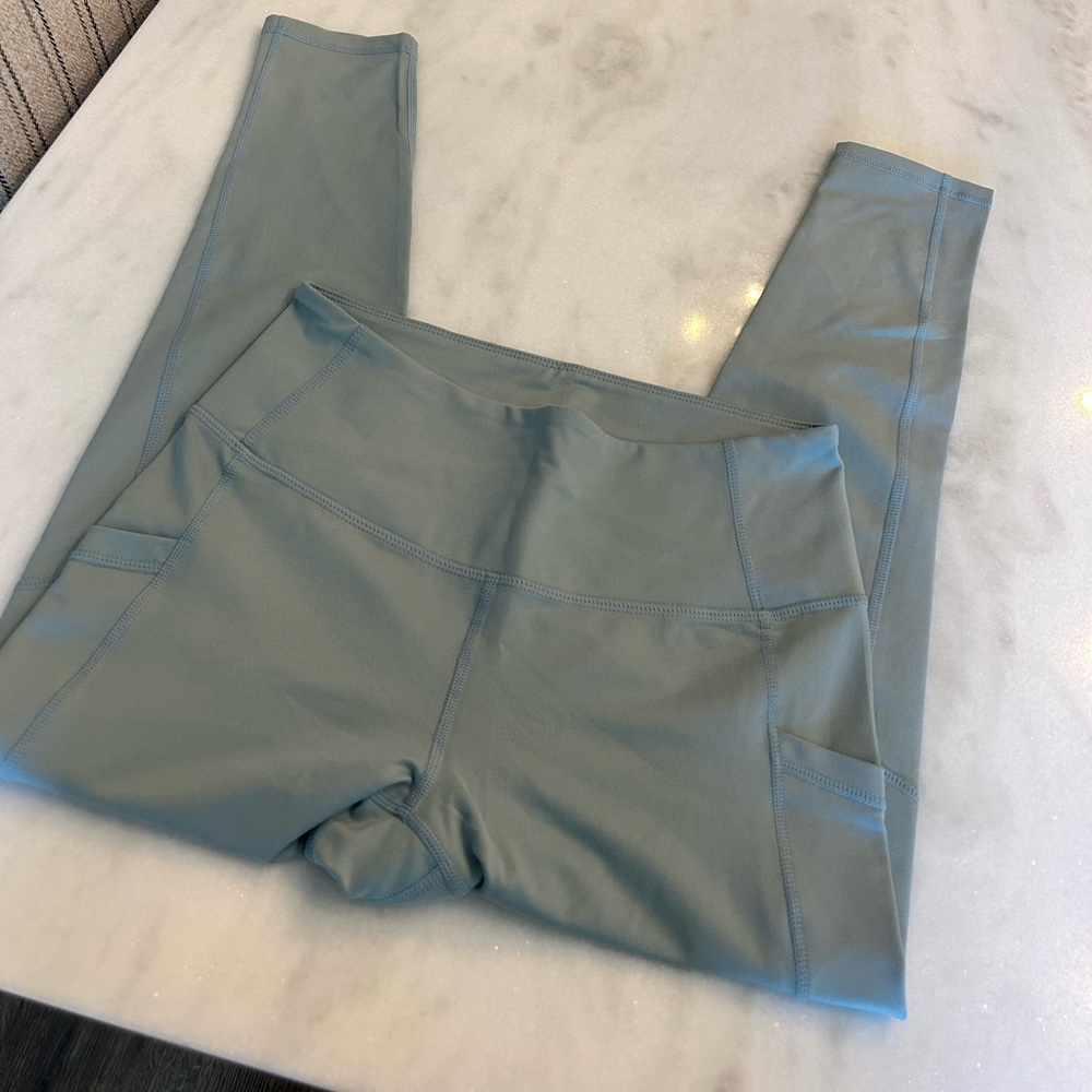 Zella Medium Aqua Blue Crop Hire Rise Side Pocket Leggings 23”
